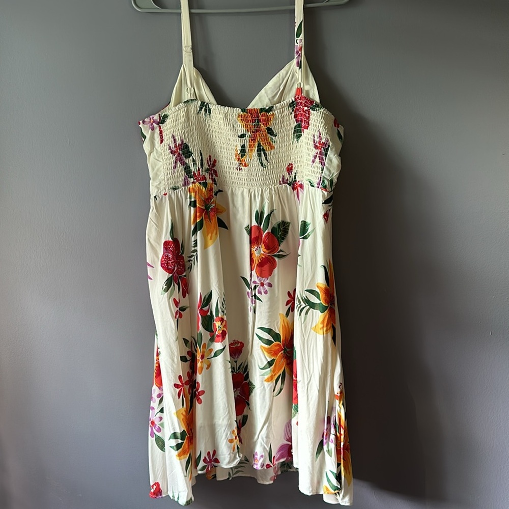 Old Navy white floral dress - Picture 4 of 4